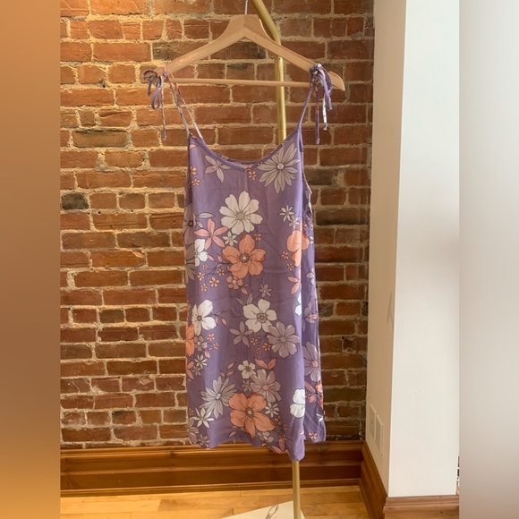 Beach dress 🌸 - Picture 2 of 3